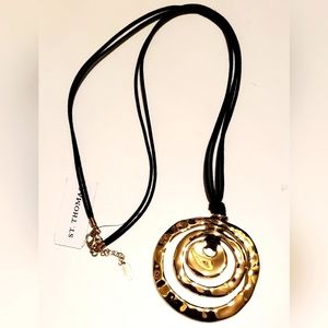 St. Thomas 3 Ring Circle Pendant Necklace